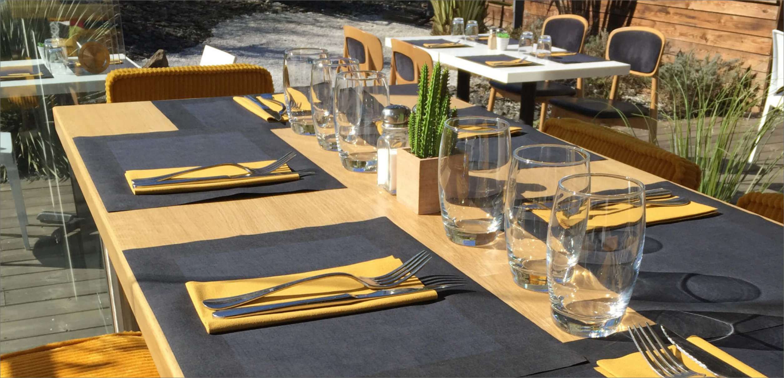 La <br />
terrasse
